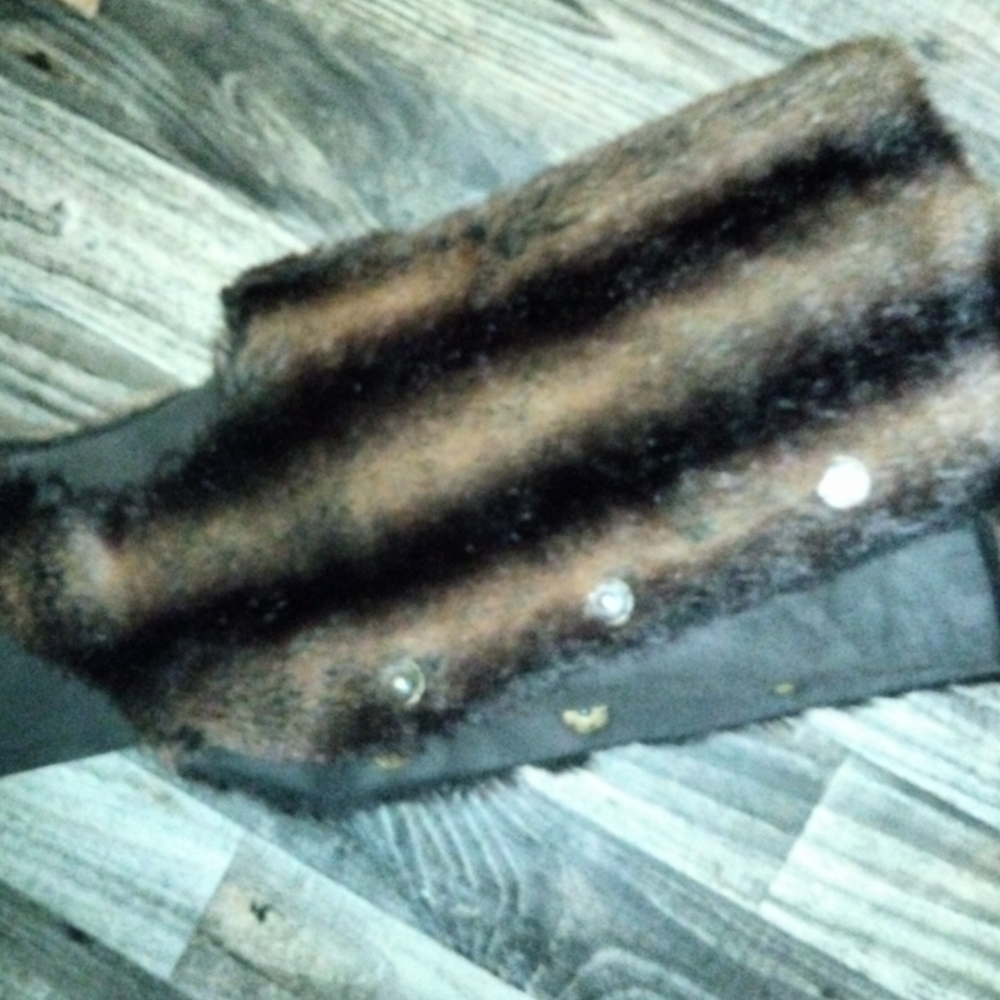 Bear Fur Vest - image 6